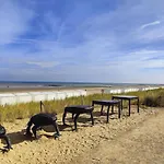 In Belgium With Sea View & Balcony Apartman